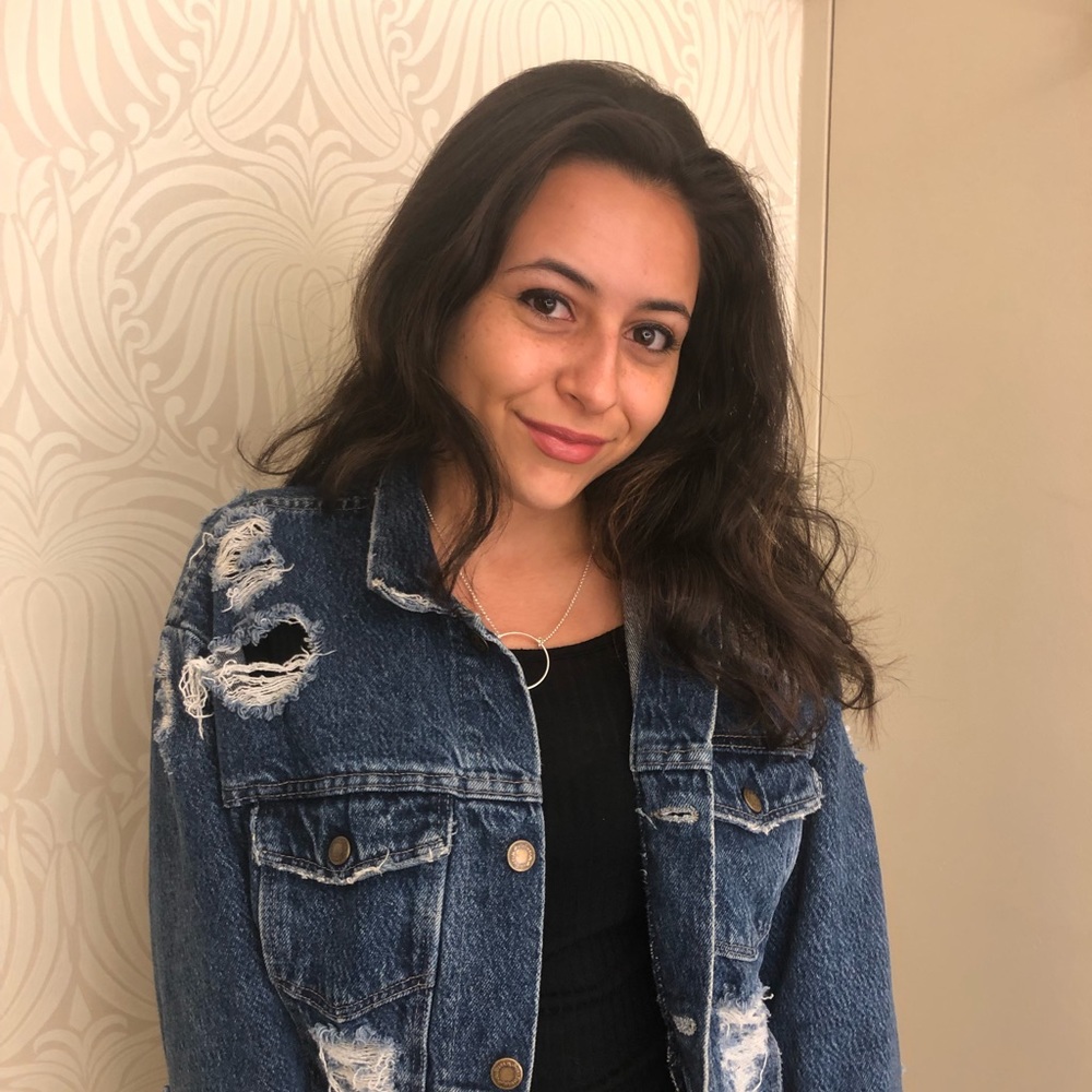 Meet your Posher, Alexis
